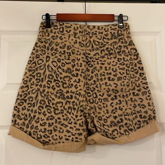 Free People We the Free Dogtown Leopard/Cheetah Print High Waisted Denim Shorts - Picture 10 of 10